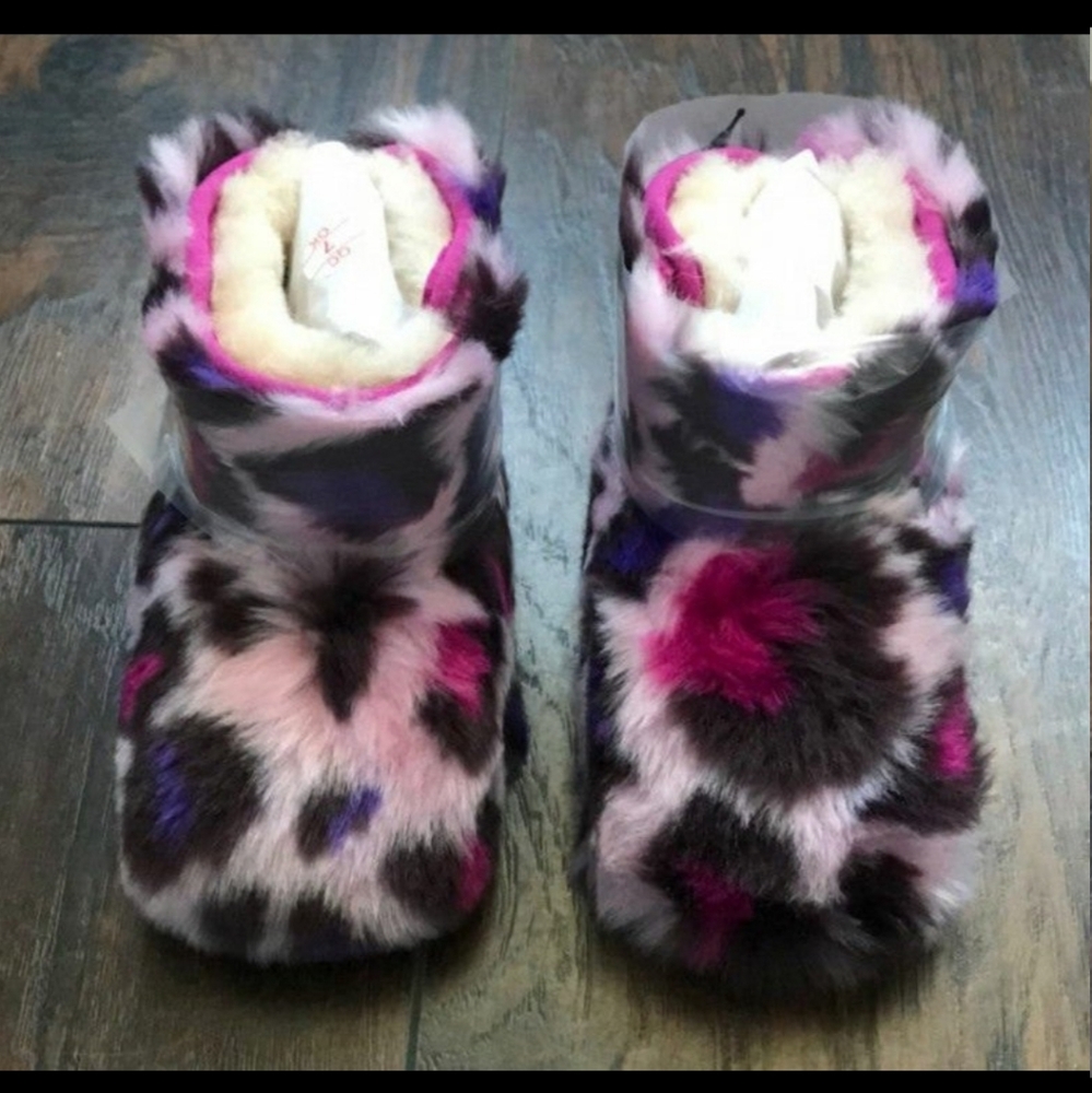 UGG Pink and Purple Cozy Slippers Medium Size 12-18 Mos.